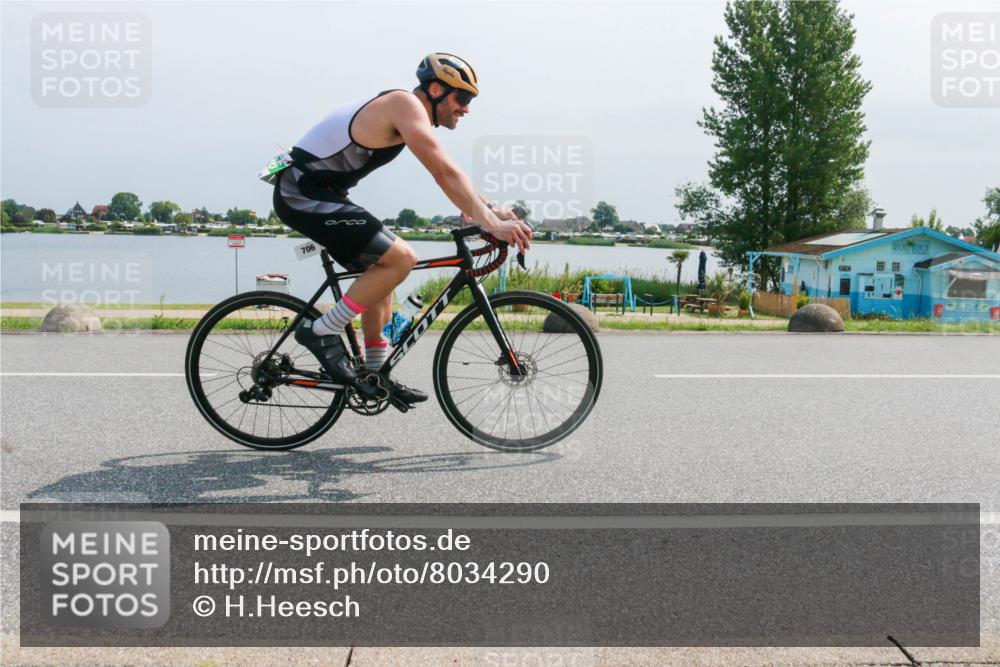21.06.2025 - 27. Vierlanden-Triathlon H.Heesch http://msf.ph/oto/8034290 15.06.2025 11:41:19 Radfahren 696, 706, 709 meine-sportfotos.de