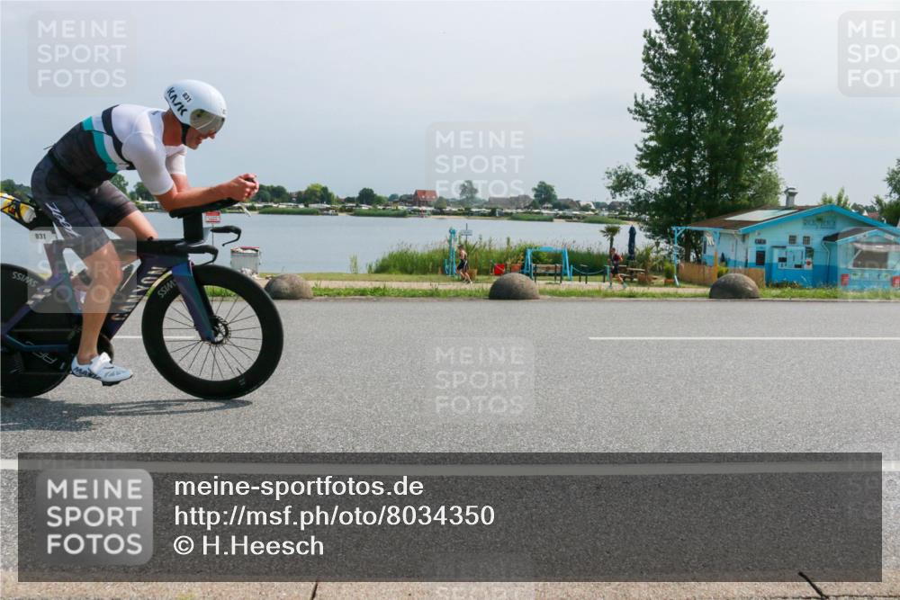 21.06.2025 - 27. Vierlanden-Triathlon H.Heesch http://msf.ph/oto/8034350 15.06.2025 11:41:35 Radfahren 705, 831 meine-sportfotos.de