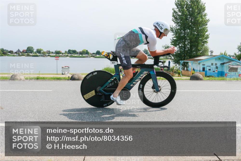 21.06.2025 - 27. Vierlanden-Triathlon H.Heesch http://msf.ph/oto/8034356 15.06.2025 11:41:35 Radfahren 705, 831 meine-sportfotos.de