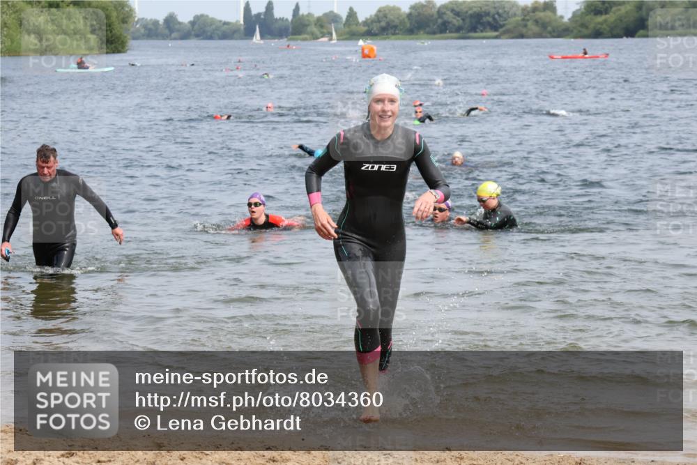 21.06.2025 - 27. Vierlanden-Triathlon Lena Gebhardt http://msf.ph/oto/8034360 15.06.2025 11:19:46 Schwimmen 899, 915 meine-sportfotos.de