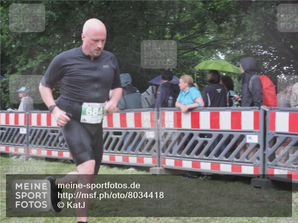 21.06.2025 - 27. Vierlanden-Triathlon KatJ http://msf.ph/oto/8034418 15.06.2025 13:48:44 Ziel 684, 1149 meine-sportfotos.de