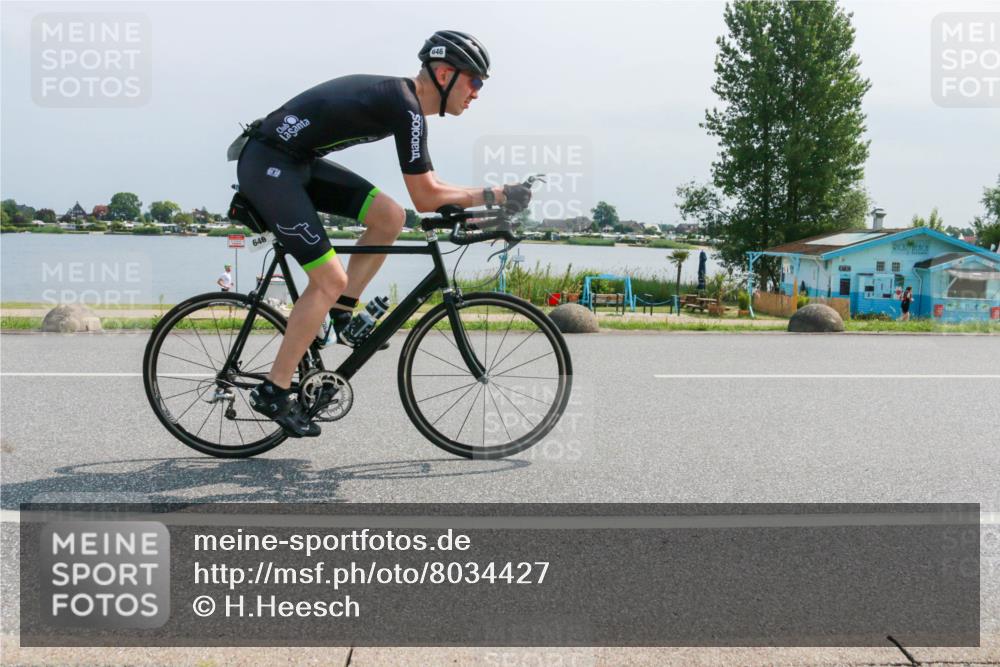 21.06.2025 - 27. Vierlanden-Triathlon H.Heesch http://msf.ph/oto/8034427 15.06.2025 11:41:57 Radfahren 646, 937 meine-sportfotos.de