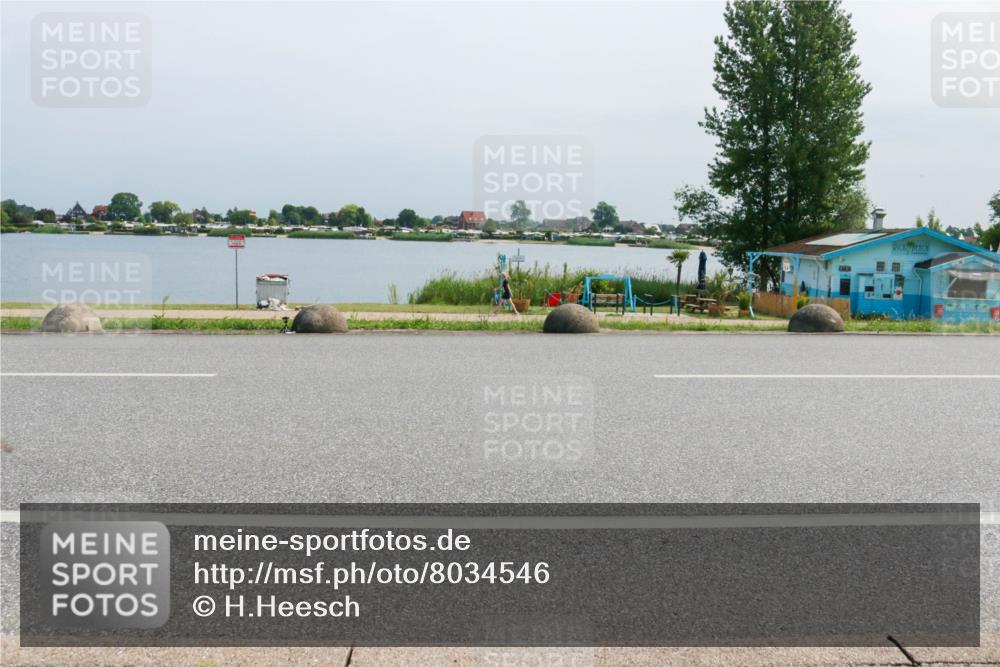 21.06.2025 - 27. Vierlanden-Triathlon H.Heesch http://msf.ph/oto/8034546 15.06.2025 11:42:30 Radfahren 48, 751, 762, 859 meine-sportfotos.de