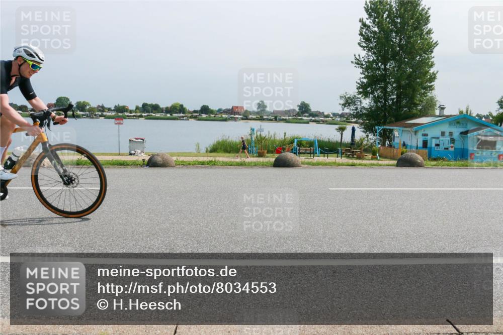 21.06.2025 - 27. Vierlanden-Triathlon H.Heesch http://msf.ph/oto/8034553 15.06.2025 11:42:30 Radfahren 48, 751, 762, 859 meine-sportfotos.de