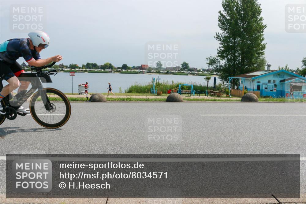 21.06.2025 - 27. Vierlanden-Triathlon H.Heesch http://msf.ph/oto/8034571 15.06.2025 11:42:33 Radfahren 48, 751, 762, 859 meine-sportfotos.de