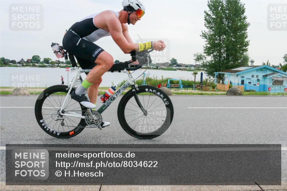 15.06.2025 - 27. Vierlanden-Triathlon H.Heesch http://msf.ph/oto/8034622 15.06.2025 10:42:54 Radfahren 115, 147 meine-sportfotos.de