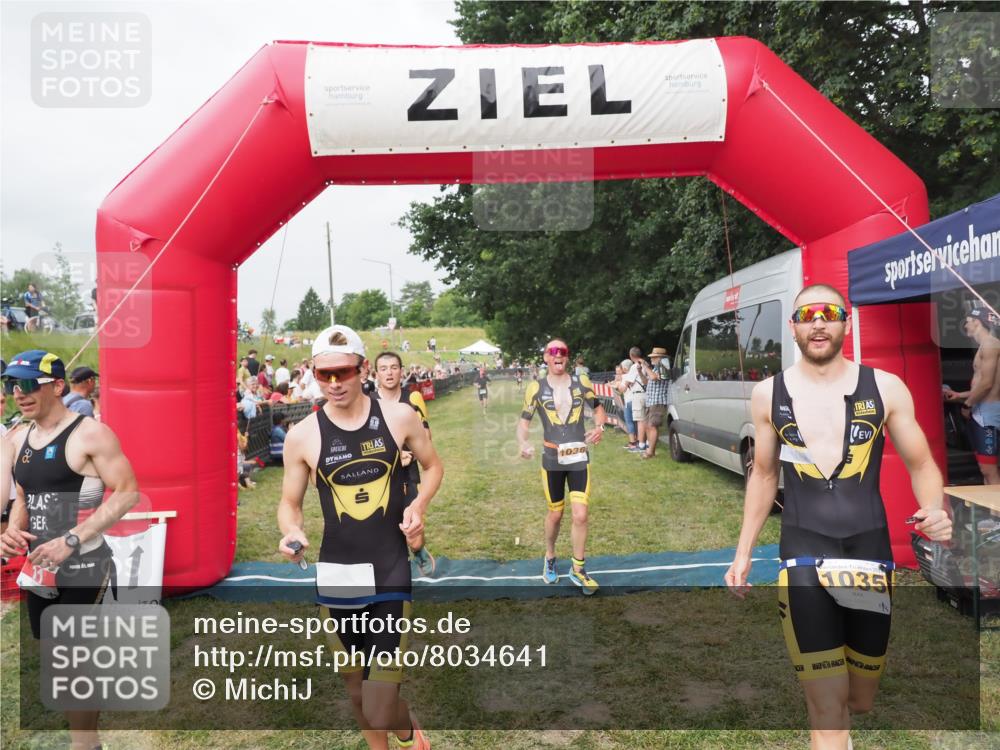 21.06.2025 - 27. Vierlanden-Triathlon MichiJ http://msf.ph/oto/8034641 15.06.2026 12:58:32 Ziel 3, 11, 1034, 1035, 1036, 1037 meine-sportfotos.de