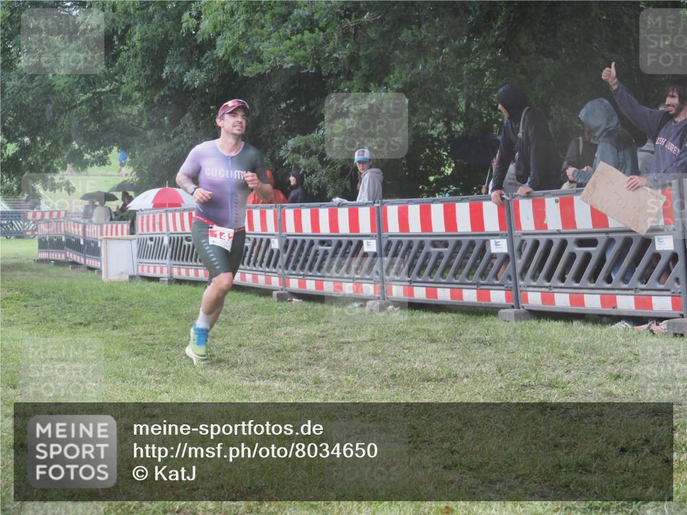 21.06.2025 - 27. Vierlanden-Triathlon KatJ http://msf.ph/oto/8034650 15.06.2025 13:49:23 Ziel 142, 1103, 1137, 1158 meine-sportfotos.de