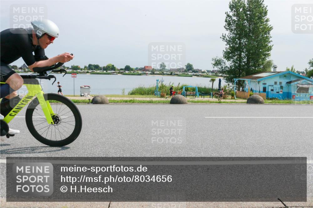 21.06.2025 - 27. Vierlanden-Triathlon H.Heesch http://msf.ph/oto/8034656 15.06.2025 11:42:44 Radfahren 697, 781, 862 meine-sportfotos.de