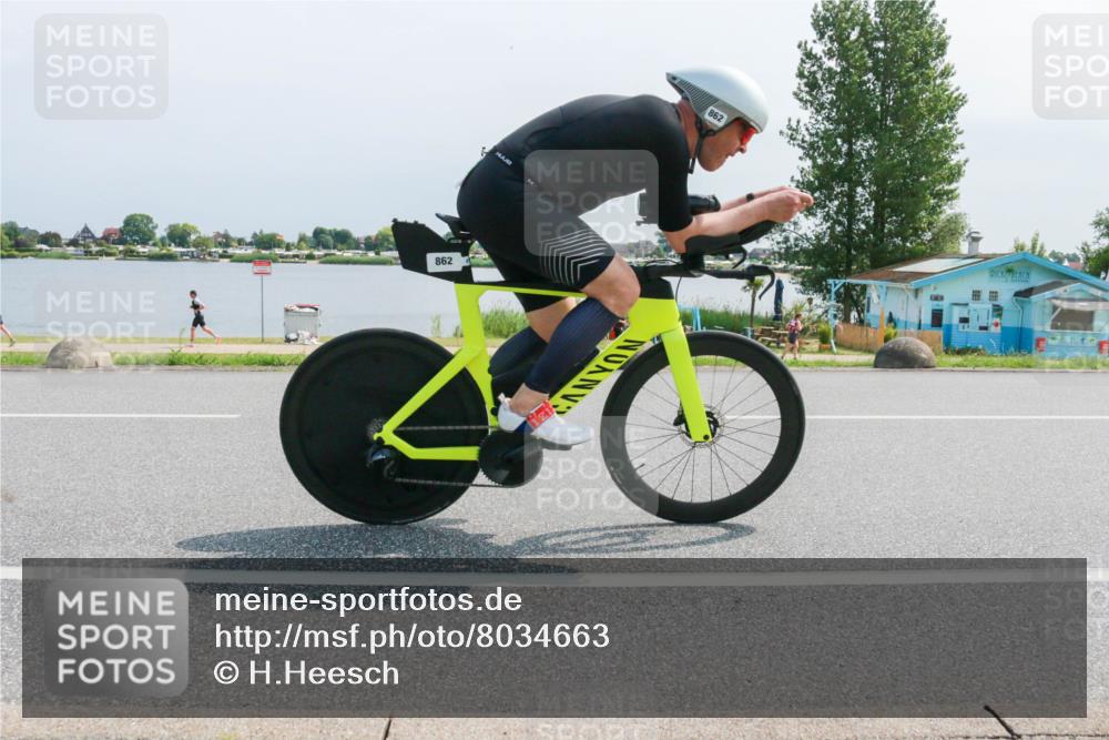 21.06.2025 - 27. Vierlanden-Triathlon H.Heesch http://msf.ph/oto/8034663 15.06.2025 11:42:45 Radfahren 697, 781, 862 meine-sportfotos.de