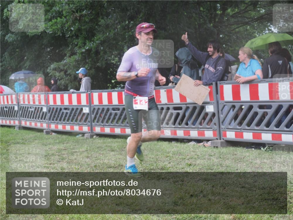 21.06.2025 - 27. Vierlanden-Triathlon KatJ http://msf.ph/oto/8034676 15.06.2025 13:49:24 Ziel 142, 1103, 1137, 1158 meine-sportfotos.de