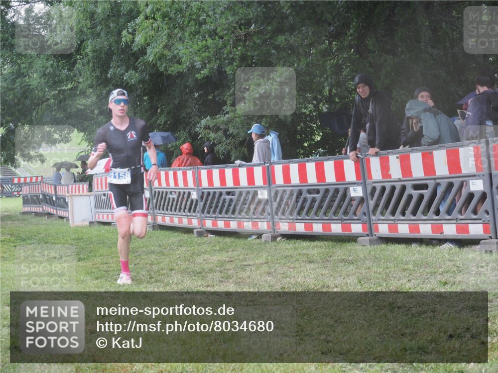 21.06.2025 - 27. Vierlanden-Triathlon KatJ http://msf.ph/oto/8034680 15.06.2025 13:49:27 Ziel 142, 1103, 1137, 1158 meine-sportfotos.de