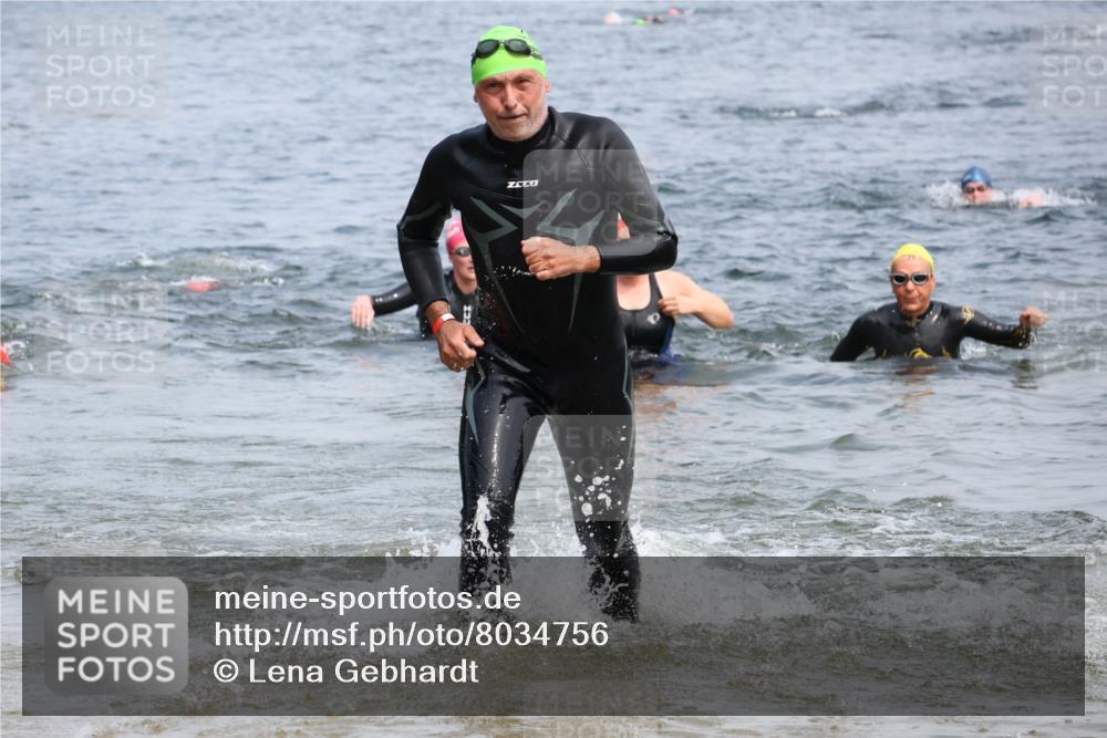 21.06.2025 - 27. Vierlanden-Triathlon Lena Gebhardt http://msf.ph/oto/8034756 15.06.2025 11:20:27 Schwimmen 838, 880, 890, 926, 969 meine-sportfotos.de
