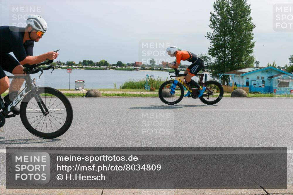 21.06.2025 - 27. Vierlanden-Triathlon H.Heesch http://msf.ph/oto/8034809 15.06.2025 11:43:08 Radfahren 688, 817, 853, 854 meine-sportfotos.de