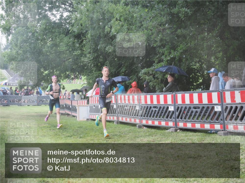 21.06.2025 - 27. Vierlanden-Triathlon KatJ http://msf.ph/oto/8034813 15.06.2025 13:49:48 Ziel 1138, 1146 meine-sportfotos.de