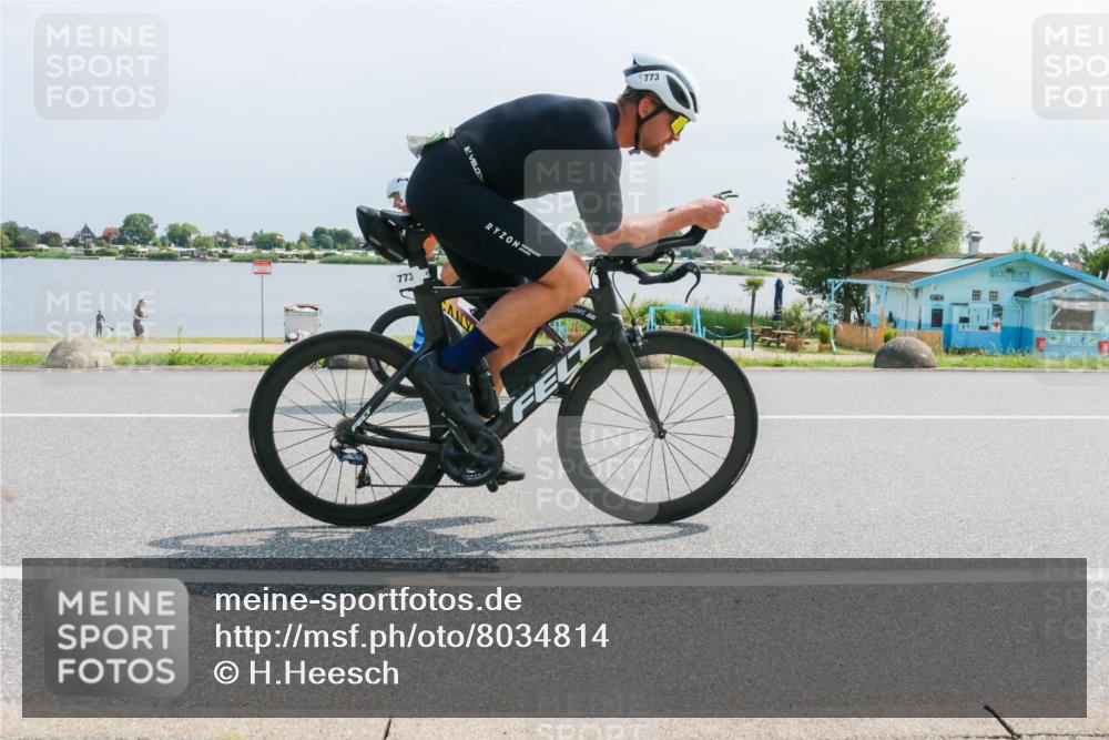 21.06.2025 - 27. Vierlanden-Triathlon H.Heesch http://msf.ph/oto/8034814 15.06.2025 11:43:08 Radfahren 688, 817, 853, 854 meine-sportfotos.de