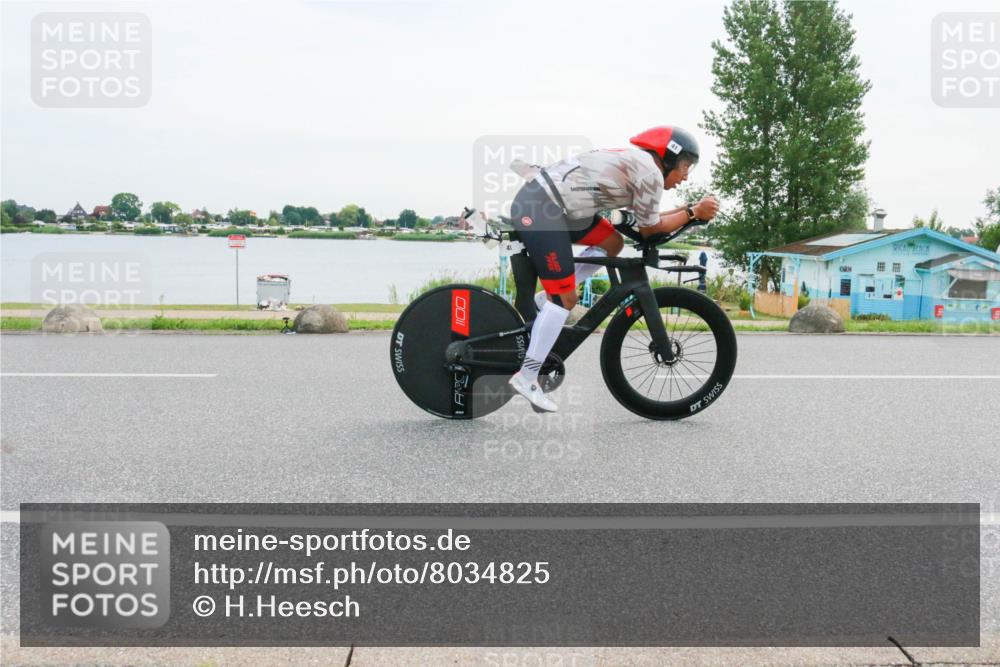 15.06.2025 - 27. Vierlanden-Triathlon H.Heesch http://msf.ph/oto/8034825 15.06.2025 10:43:38 Radfahren 41, 324 meine-sportfotos.de