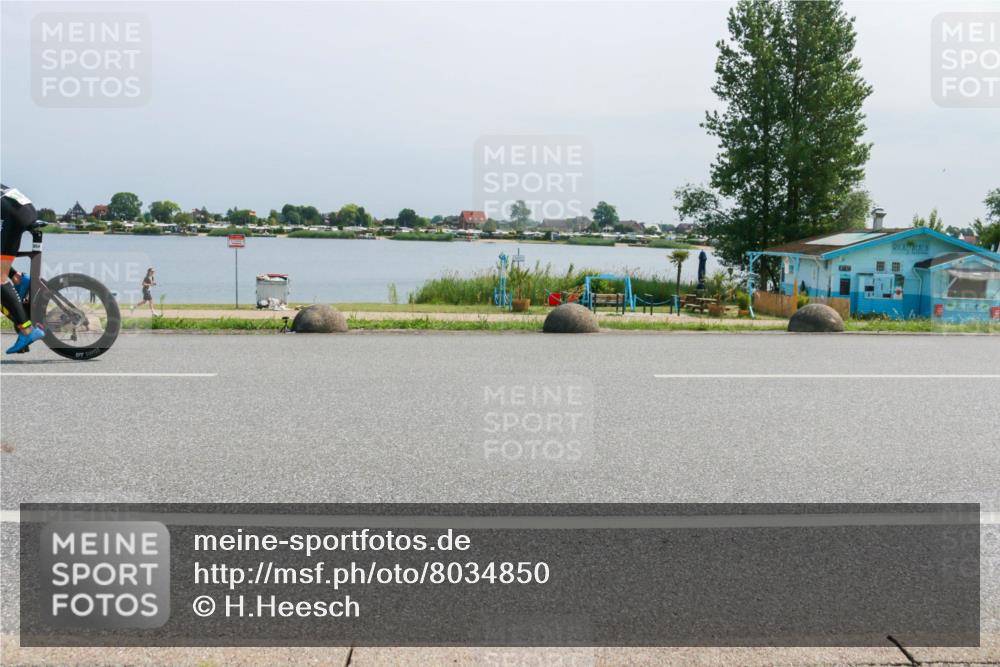 21.06.2025 - 27. Vierlanden-Triathlon H.Heesch http://msf.ph/oto/8034850 15.06.2025 11:43:08 Radfahren 688, 817, 853, 854 meine-sportfotos.de