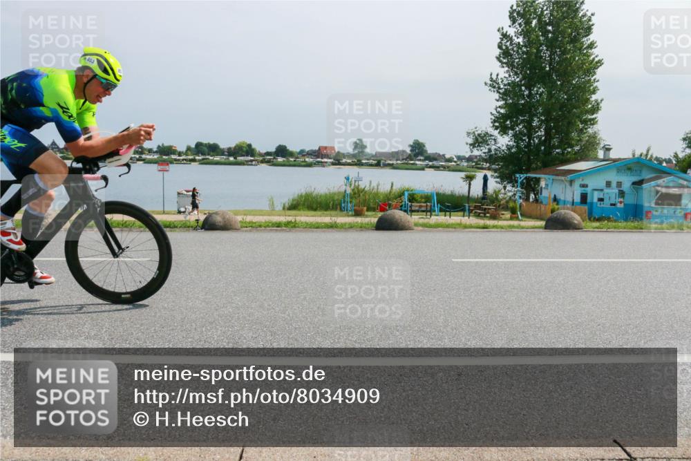 21.06.2025 - 27. Vierlanden-Triathlon H.Heesch http://msf.ph/oto/8034909 15.06.2025 11:43:10 Radfahren 681, 853, 854 meine-sportfotos.de