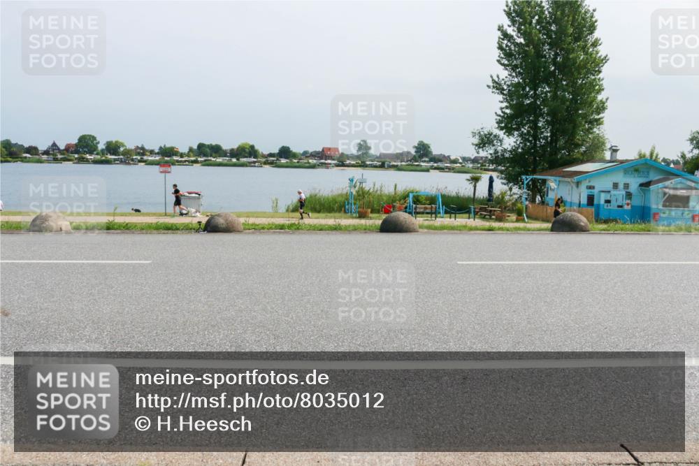 21.06.2025 - 27. Vierlanden-Triathlon H.Heesch http://msf.ph/oto/8035012 15.06.2025 11:43:24 Radfahren 637, 747, 810 meine-sportfotos.de