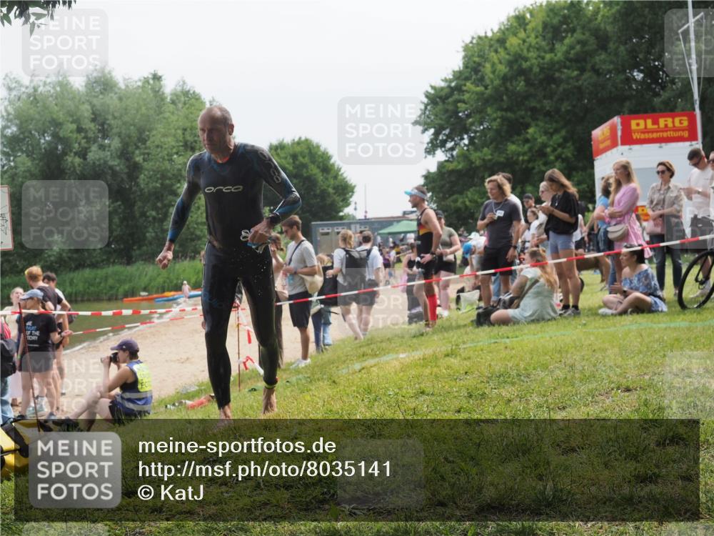 21.06.2025 - 27. Vierlanden-Triathlon KatJ http://msf.ph/oto/8035141 15.06.2025 11:19:33 Schwimmen 875, 878, 895, 923 meine-sportfotos.de