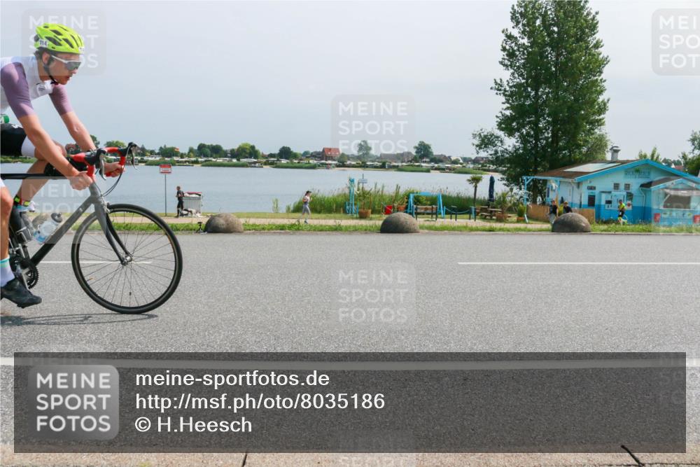 21.06.2025 - 27. Vierlanden-Triathlon H.Heesch http://msf.ph/oto/8035186 15.06.2025 11:43:38 Radfahren 714, 731, 738, 855 meine-sportfotos.de