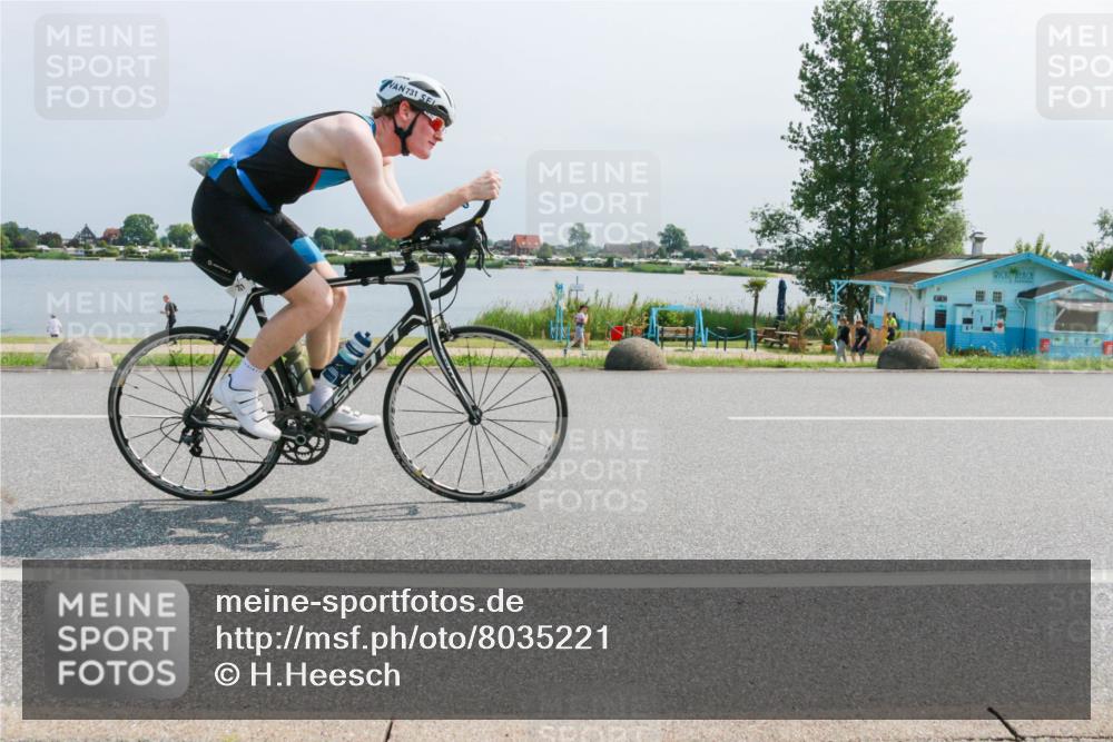 21.06.2025 - 27. Vierlanden-Triathlon H.Heesch http://msf.ph/oto/8035221 15.06.2025 11:43:39 Radfahren 714, 731, 738, 855 meine-sportfotos.de