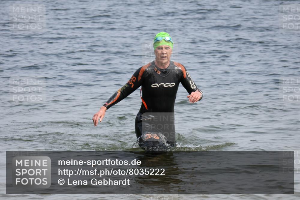 21.06.2025 - 27. Vierlanden-Triathlon Lena Gebhardt http://msf.ph/oto/8035222 15.06.2025 11:21:57 Schwimmen 917 meine-sportfotos.de