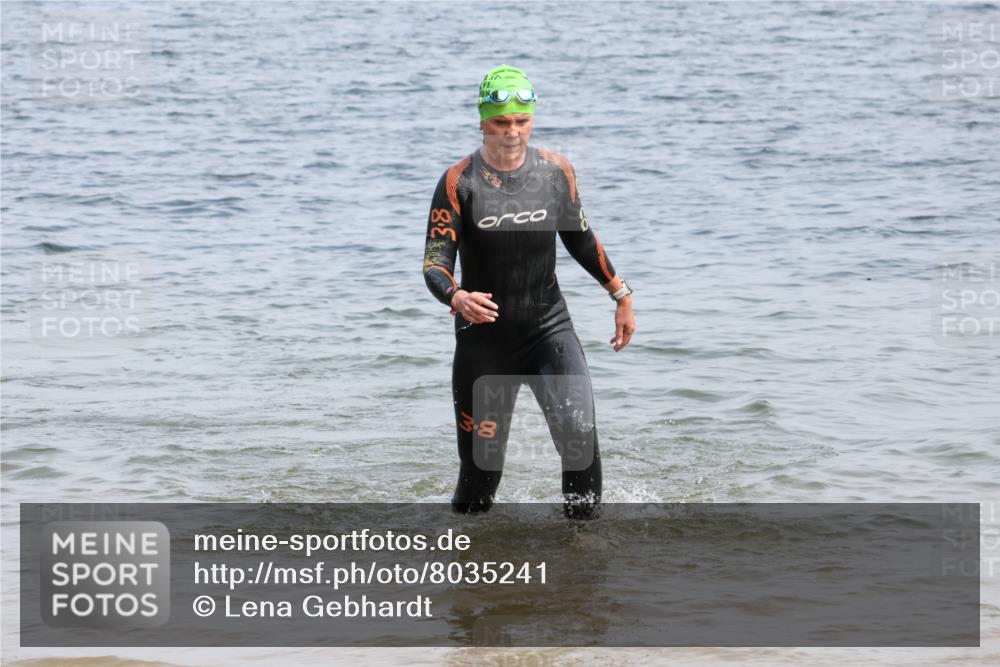 21.06.2025 - 27. Vierlanden-Triathlon Lena Gebhardt http://msf.ph/oto/8035241 15.06.2025 11:22:00 Schwimmen 917 meine-sportfotos.de