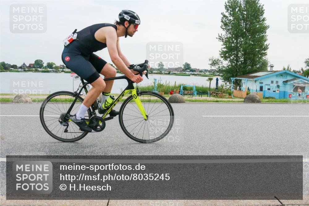 15.06.2025 - 27. Vierlanden-Triathlon H.Heesch http://msf.ph/oto/8035245 15.06.2025 10:44:36 Radfahren 180, 237, 464 meine-sportfotos.de