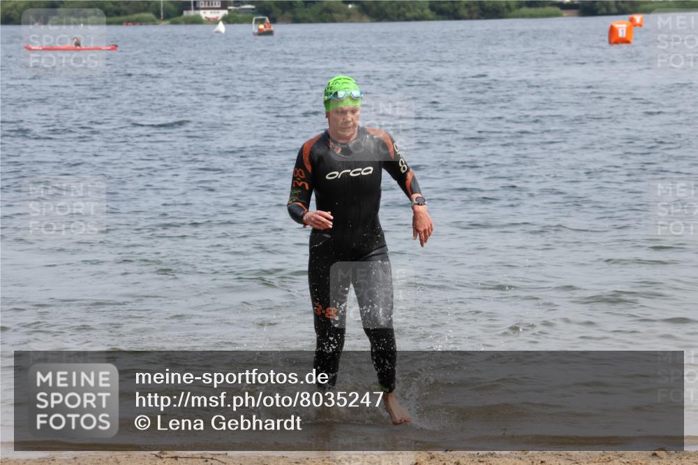 21.06.2025 - 27. Vierlanden-Triathlon Lena Gebhardt http://msf.ph/oto/8035247 15.06.2025 11:22:02 Schwimmen 917 meine-sportfotos.de