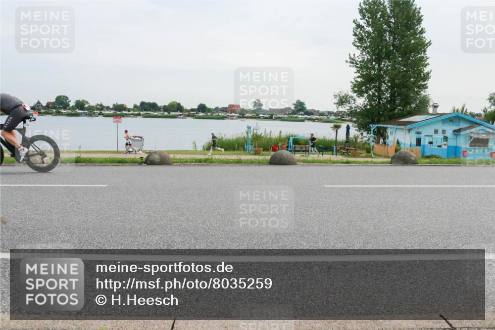 15.06.2025 - 27. Vierlanden-Triathlon H.Heesch http://msf.ph/oto/8035259 15.06.2025 10:44:43 Radfahren 133, 154, 161, 434 meine-sportfotos.de