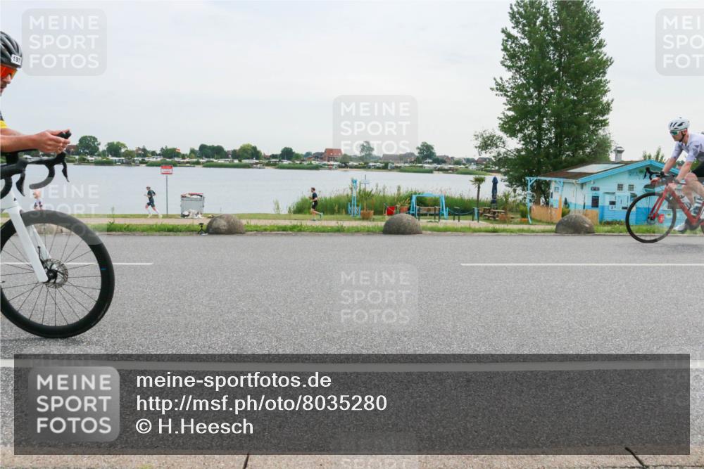 15.06.2025 - 27. Vierlanden-Triathlon H.Heesch http://msf.ph/oto/8035280 15.06.2025 10:44:45 Radfahren 7, 133, 154, 161, 434 meine-sportfotos.de