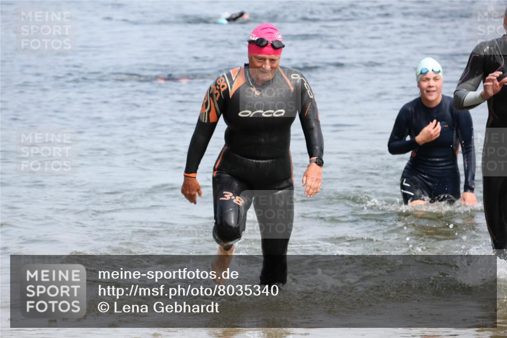 21.06.2025 - 27. Vierlanden-Triathlon Lena Gebhardt http://msf.ph/oto/8035340 15.06.2025 11:22:30 Schwimmen 891, 898, 914 meine-sportfotos.de