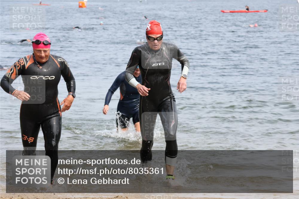 21.06.2025 - 27. Vierlanden-Triathlon Lena Gebhardt http://msf.ph/oto/8035361 15.06.2025 11:22:32 Schwimmen 891, 898, 914 meine-sportfotos.de