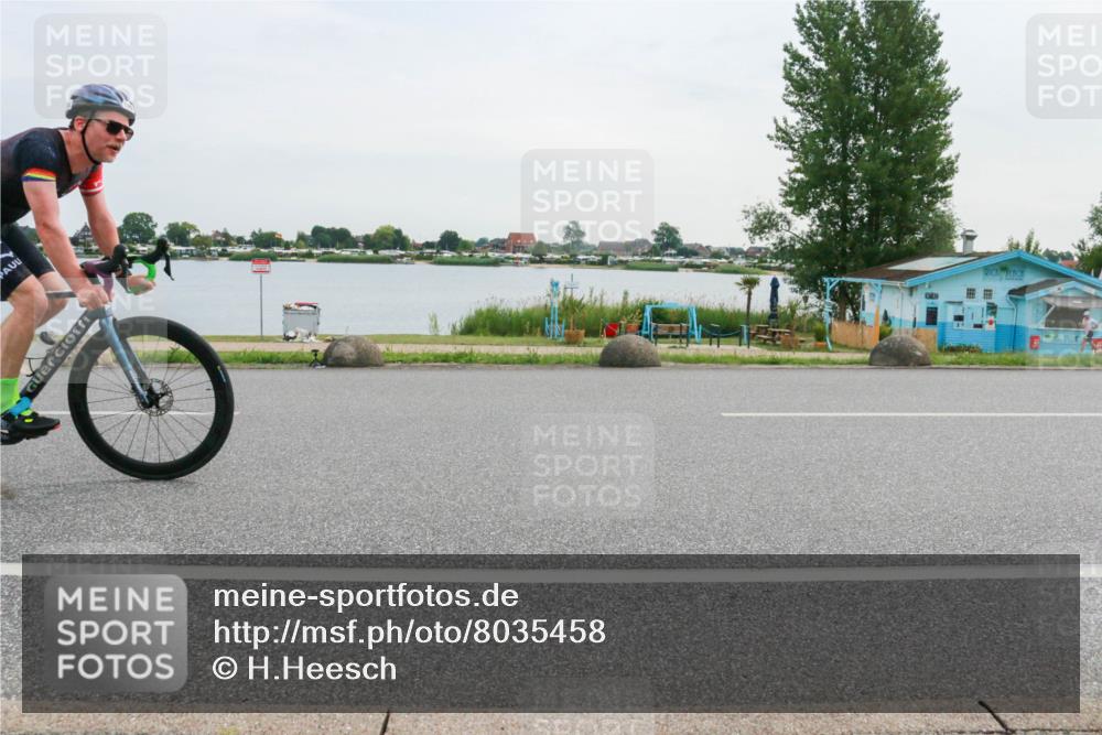 15.06.2025 - 27. Vierlanden-Triathlon H.Heesch http://msf.ph/oto/8035458 15.06.2025 10:45:07 Radfahren 233, 345, 360, 439, 456 meine-sportfotos.de