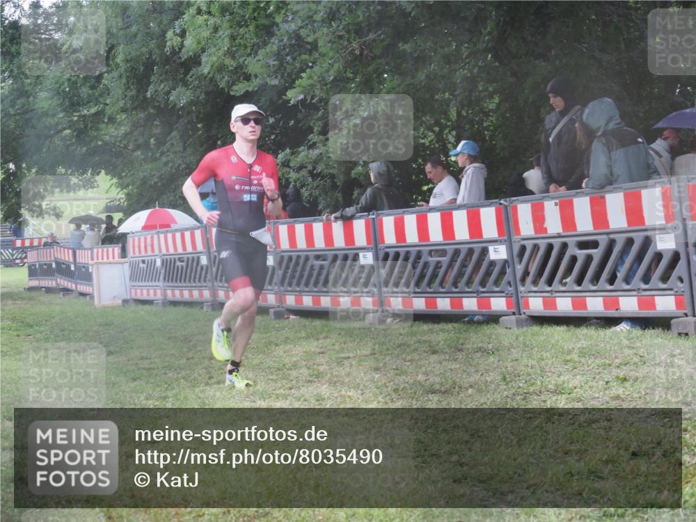21.06.2025 - 27. Vierlanden-Triathlon KatJ http://msf.ph/oto/8035490 15.06.2025 13:51:46 Ziel 729, 1115, 1154 meine-sportfotos.de