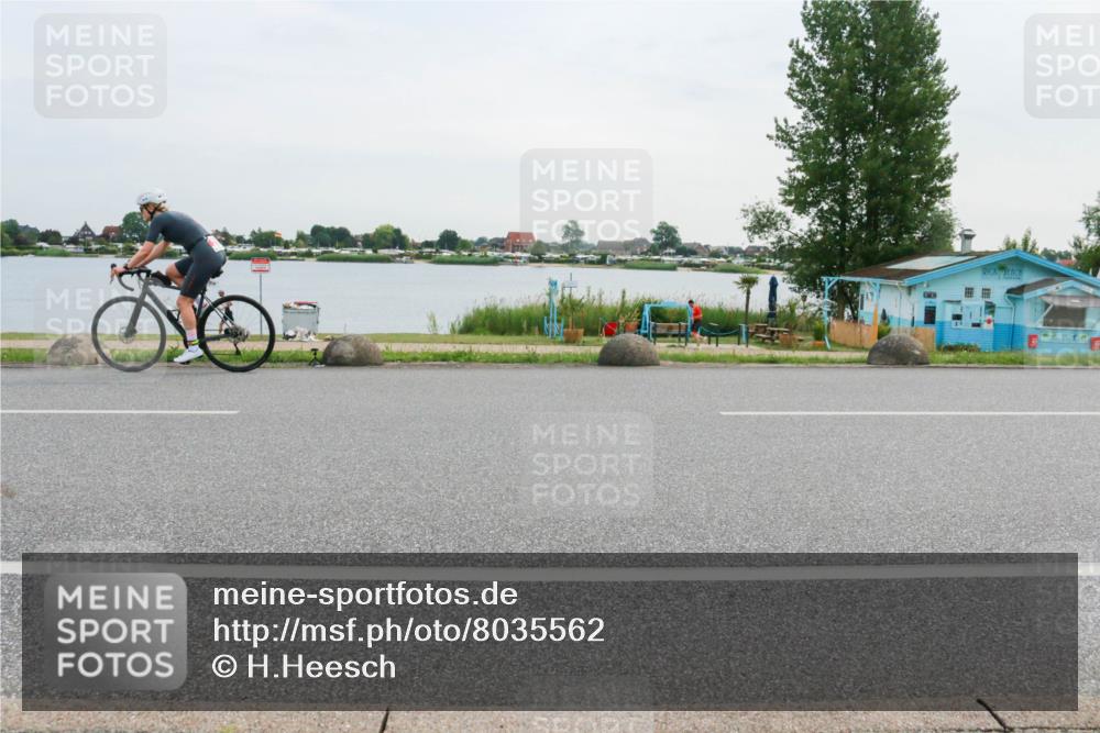 15.06.2025 - 27. Vierlanden-Triathlon H.Heesch http://msf.ph/oto/8035562 15.06.2025 10:45:15 Radfahren 97, 218, 400, 456, 458 meine-sportfotos.de