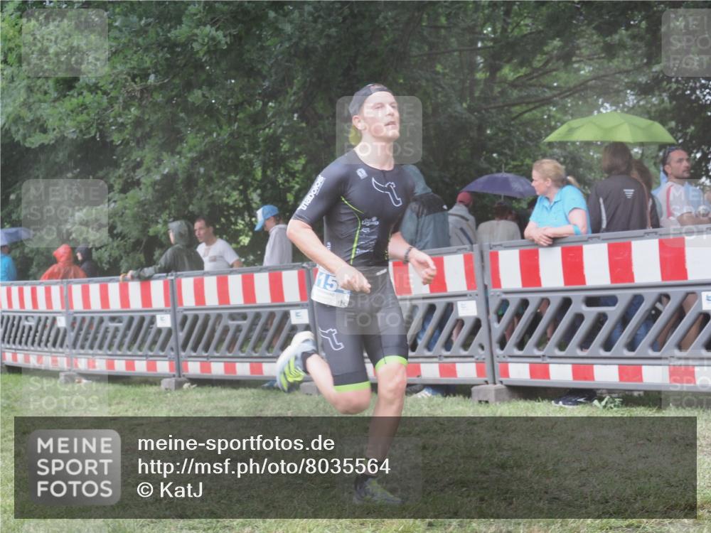 21.06.2025 - 27. Vierlanden-Triathlon KatJ http://msf.ph/oto/8035564 15.06.2025 13:51:58 Ziel 729, 1154 meine-sportfotos.de