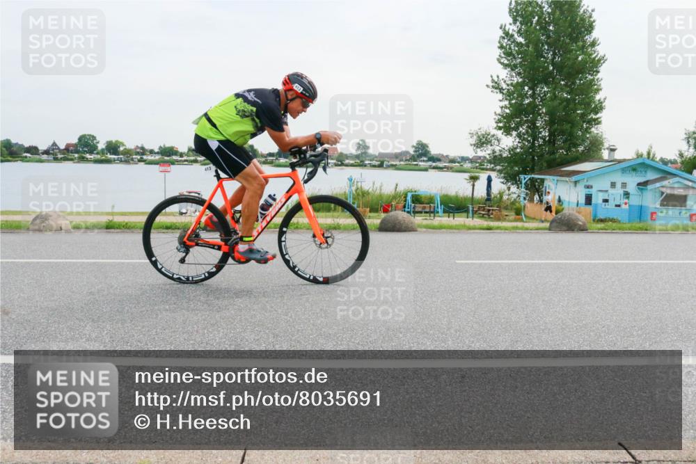 15.06.2025 - 27. Vierlanden-Triathlon H.Heesch http://msf.ph/oto/8035691 15.06.2025 10:45:28 Radfahren 183, 252, 321, 349, 395, 413, 442 meine-sportfotos.de