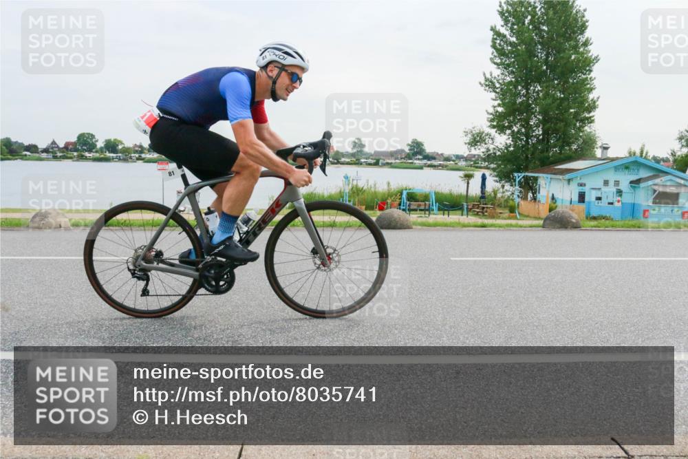15.06.2025 - 27. Vierlanden-Triathlon H.Heesch http://msf.ph/oto/8035741 15.06.2025 10:45:38 Radfahren 81, 84, 415 meine-sportfotos.de