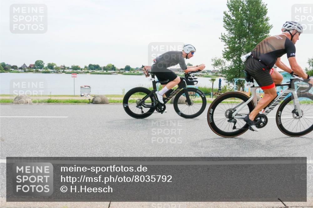 15.06.2025 - 27. Vierlanden-Triathlon H.Heesch http://msf.ph/oto/8035792 15.06.2025 10:45:56 Radfahren 78, 412 meine-sportfotos.de