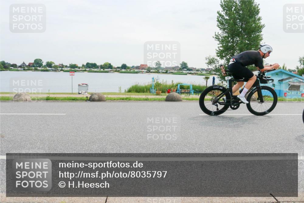 15.06.2025 - 27. Vierlanden-Triathlon H.Heesch http://msf.ph/oto/8035797 15.06.2025 10:45:56 Radfahren 78, 412 meine-sportfotos.de