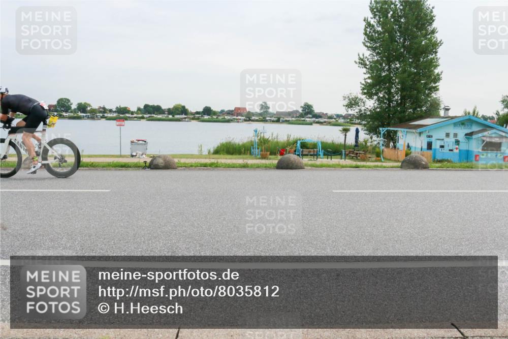 15.06.2025 - 27. Vierlanden-Triathlon H.Heesch http://msf.ph/oto/8035812 15.06.2025 10:46:11 Radfahren 153, 457 meine-sportfotos.de