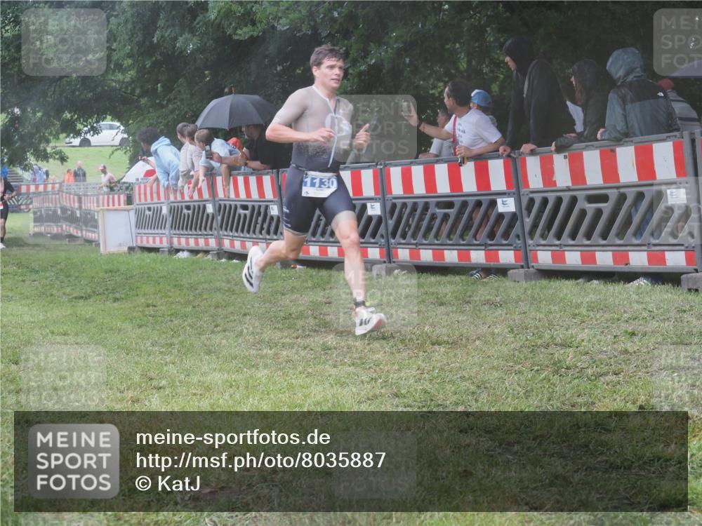 21.06.2025 - 27. Vierlanden-Triathlon KatJ http://msf.ph/oto/8035887 15.06.2025 13:53:03 Ziel 48, 1128, 1130, 1161 meine-sportfotos.de