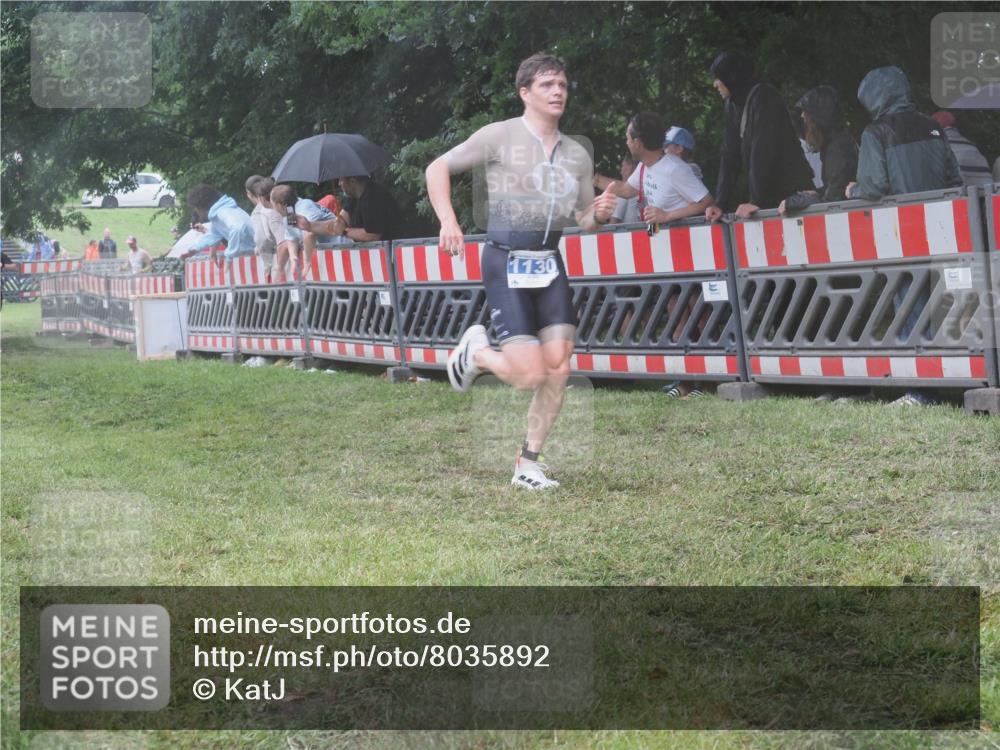 21.06.2025 - 27. Vierlanden-Triathlon KatJ http://msf.ph/oto/8035892 15.06.2025 13:53:03 Ziel 48, 1128, 1130, 1161 meine-sportfotos.de