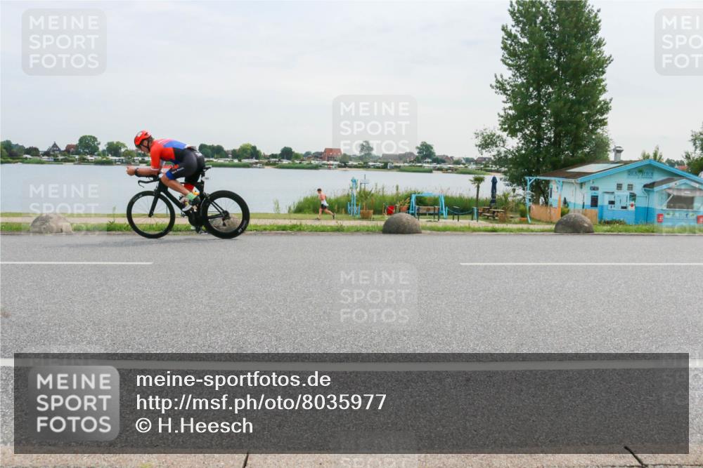 15.06.2025 - 27. Vierlanden-Triathlon H.Heesch http://msf.ph/oto/8035977 15.06.2025 10:47:12 Radfahren 193, 296, 370, 418 meine-sportfotos.de