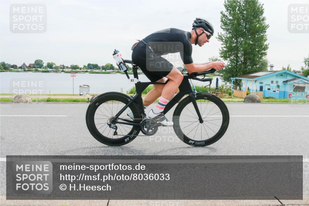 15.06.2025 - 27. Vierlanden-Triathlon H.Heesch http://msf.ph/oto/8036033 15.06.2025 10:47:21 Radfahren 83, 372, 406 meine-sportfotos.de