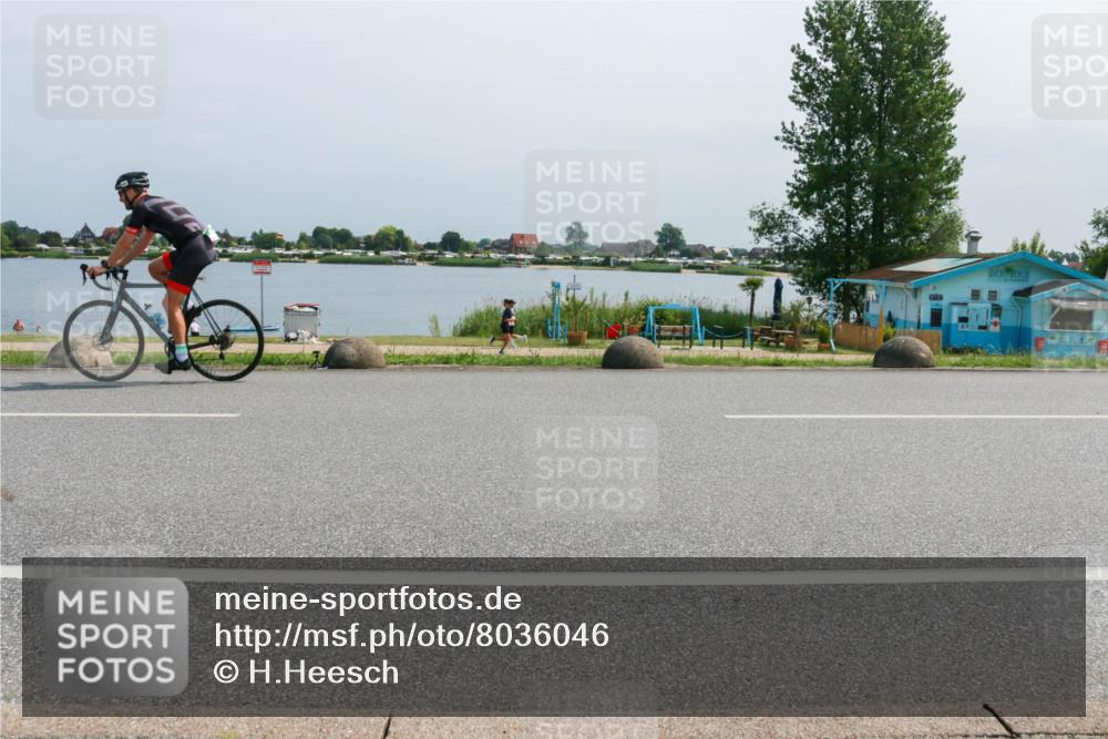 21.06.2025 - 27. Vierlanden-Triathlon H.Heesch http://msf.ph/oto/8036046 15.06.2025 11:45:01 Radfahren 643, 644, 746, 808 meine-sportfotos.de