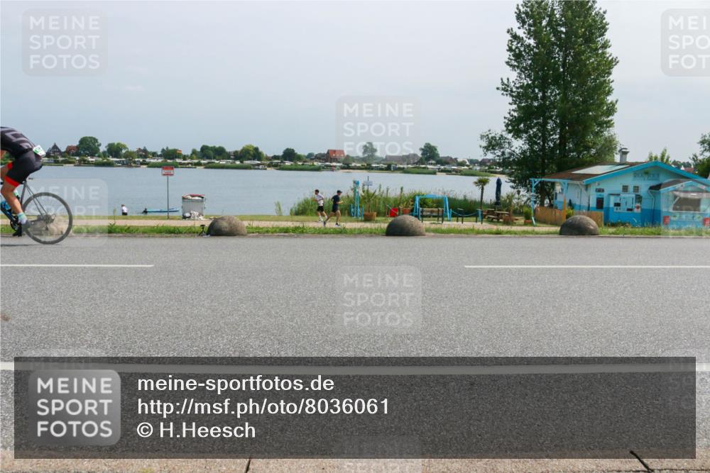 21.06.2025 - 27. Vierlanden-Triathlon H.Heesch http://msf.ph/oto/8036061 15.06.2025 11:45:01 Radfahren 643, 644, 746, 808 meine-sportfotos.de
